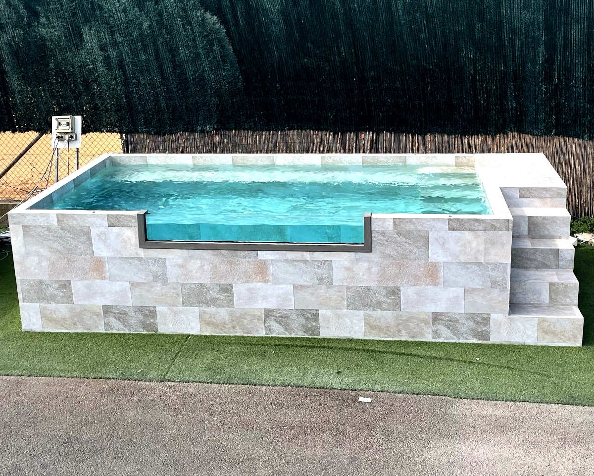 Swimming Pool als Aufstell-Pool in schöner Optik. Flexibles Poolsystem.