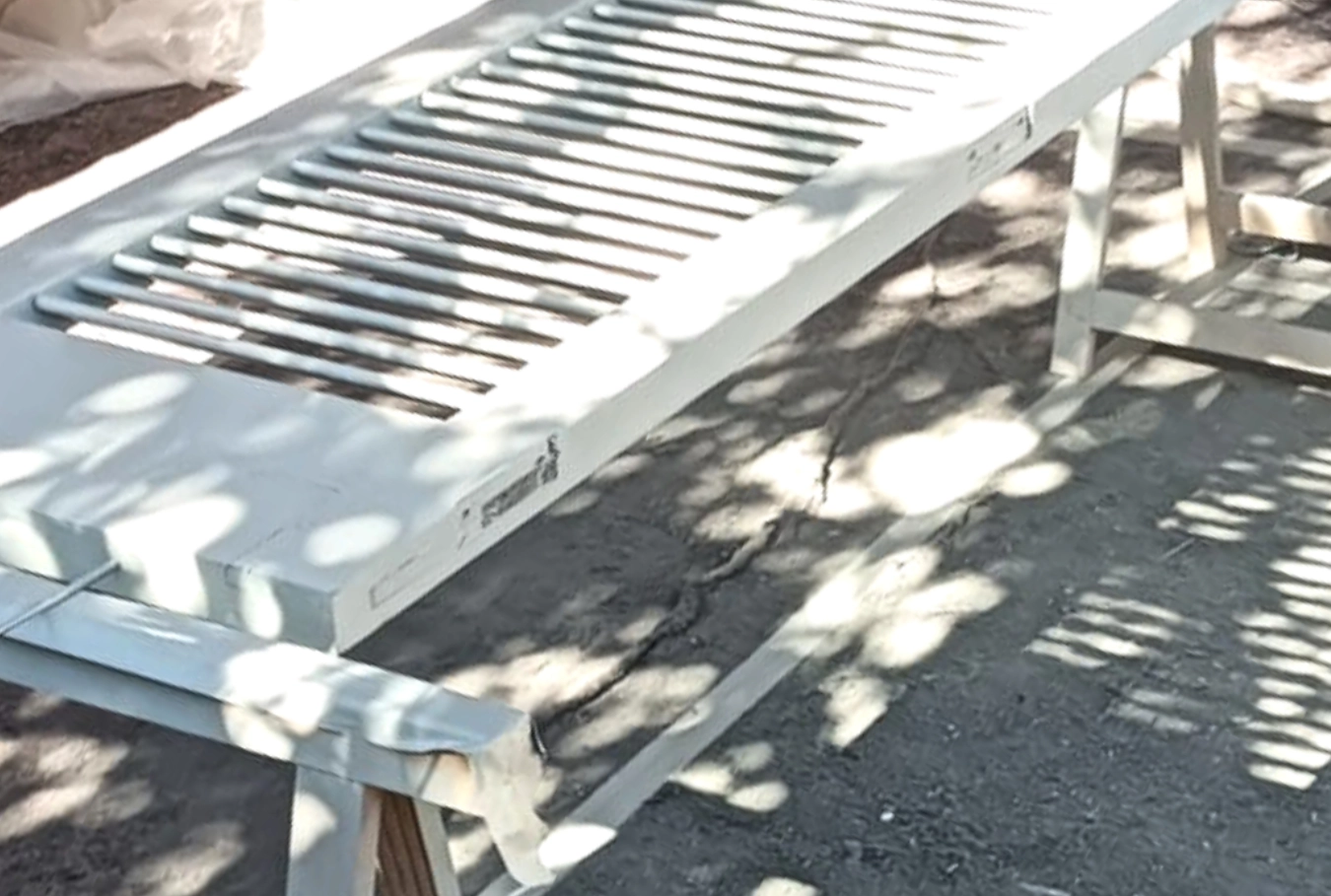 Handwerker Mallorca – Aufbereitung und Lackierung von Outdoor-Gartenmöbeln und Holzelementen auf der Baleareninsel